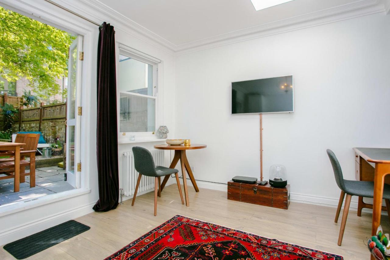 Modern Garden Apartment Camden Londra Esterno foto